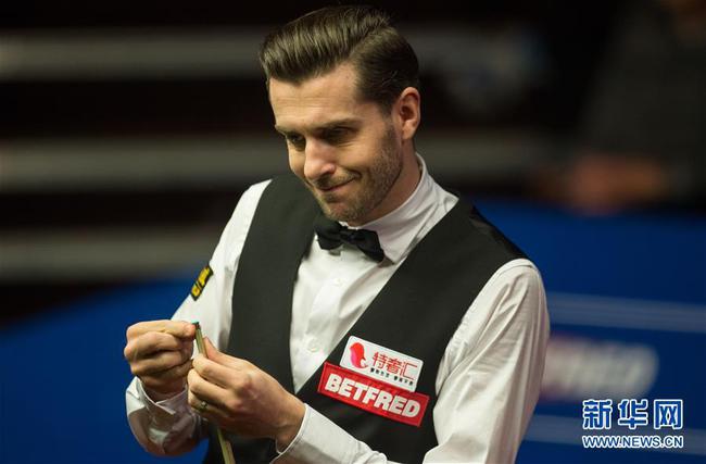 作上举步维 作上举步维