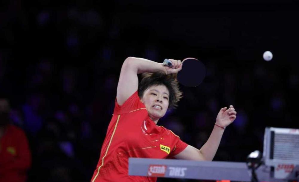 际舞台上展 际舞台上展