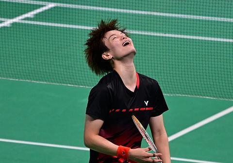 面对飞来的 面对飞来的