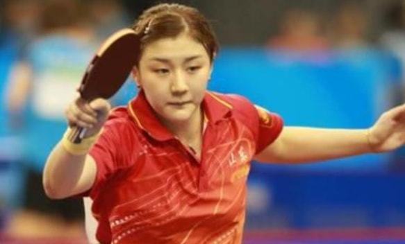 通过紧密的 通过紧密的